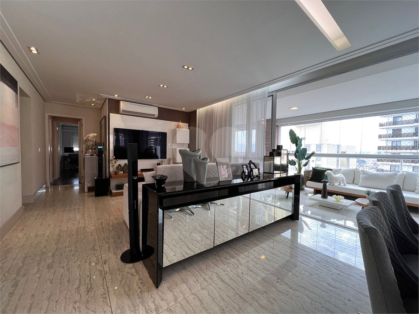 Apartamento à venda com 3 suítes em Santana, São Paulo, SP