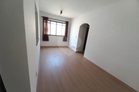 Apartamento no Condomínio Jardim Europa.