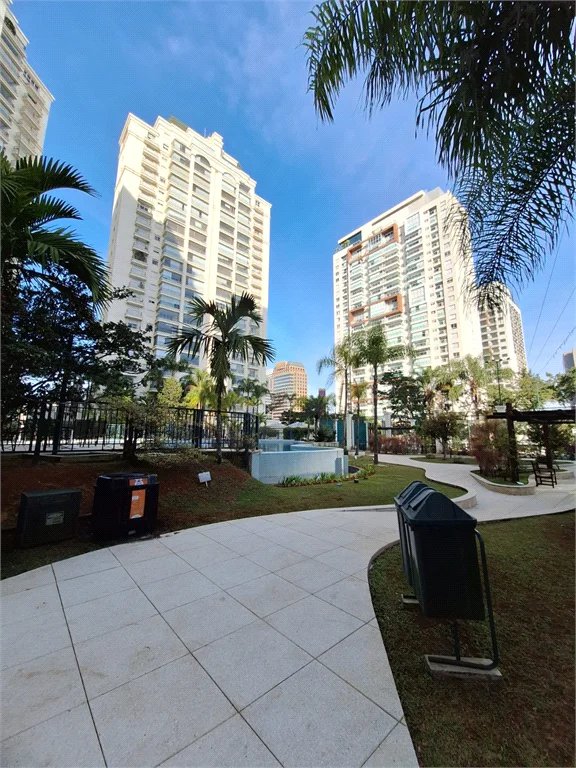 Apartamento à venda com 4 quartos, sendo 3 suítes, em Vila Gertrudes, São Paulo, SP