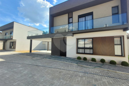 Casa à venda com 3 suítes no condomínio Villagio Vista 571, Atibaia - SP