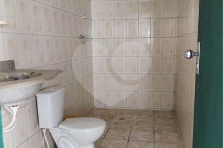 Sobrado à venda com 3 quartos, sendo 1 suíte, em Vila Constança, São Paulo, SP