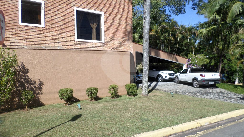 Sobrado à venda com 4 suítes em Recanto Impla, Carapicuíba, SP