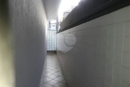 Sobrado à venda com 3 quartos, sendo 1 suíte,  em Vila Paulicéia, São Paulo, SP