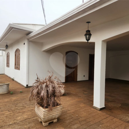 Sobrado à venda ou para alugar com 4 quartos, sendo 2 suítes, no Centro, Araraquara, SP