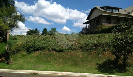 Terreno à venda no condomínio Suíça da Cantareira, Mairiporã - SP