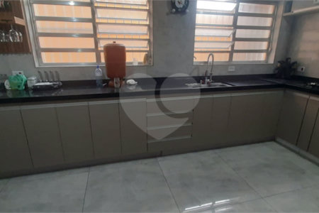 Sobrado à venda com 3 quartos, sendo 1 suíte, em Jardim Sarah, São Paulo, SP