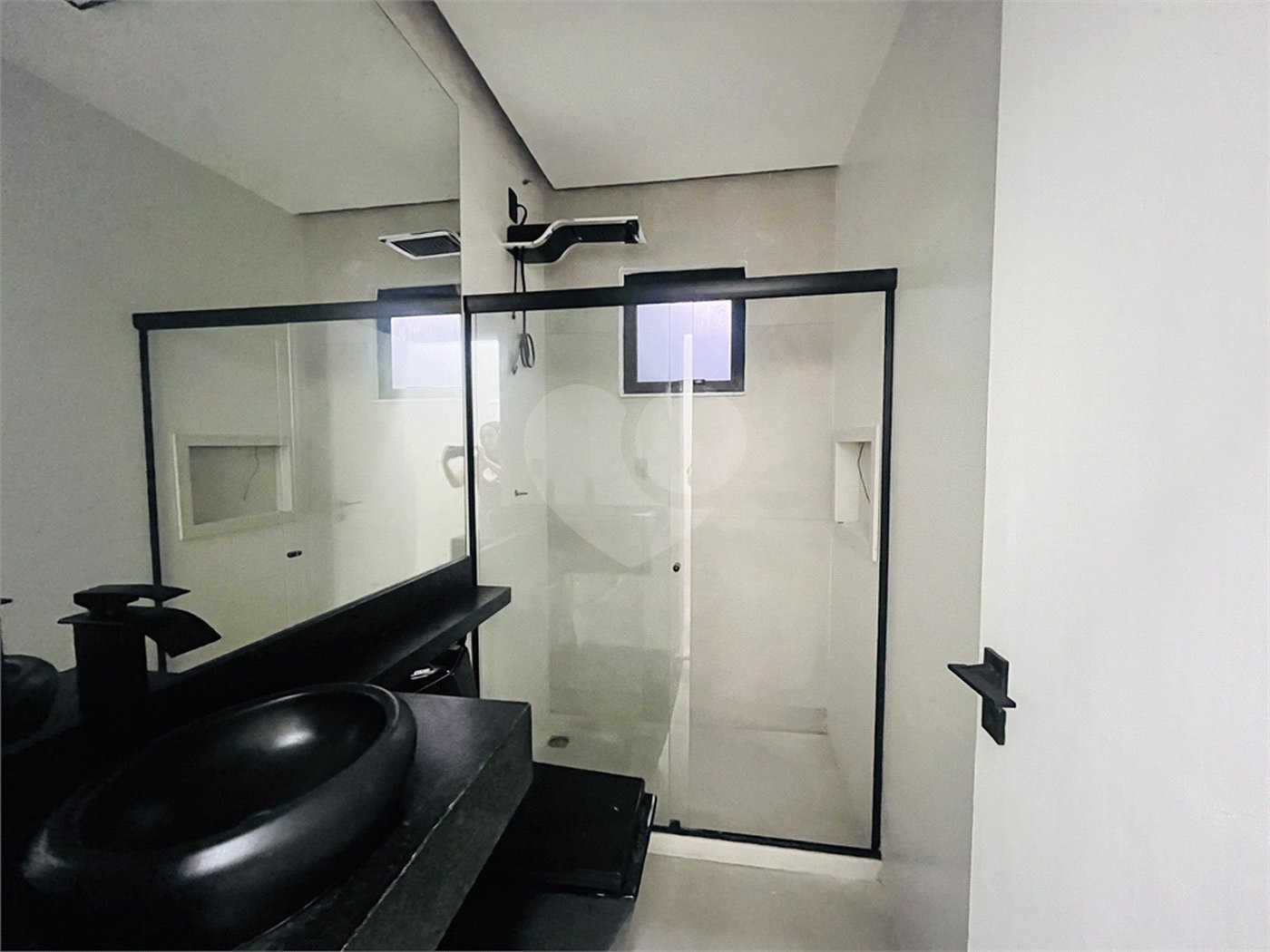 Casa à venda com 3 quartos, sendo 1 suíte, no condomínio Vale dos Sonhos 2, Rio de Janeiro - RJ