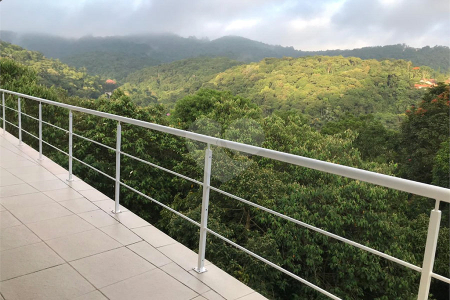 Casa à venda com 3 suítes no condomínio Alpes da Cantareira, Mairiporã - SP