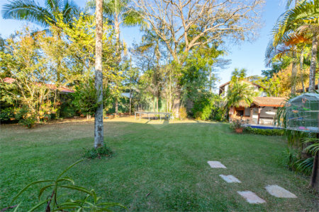 Casa Térrea à venda com 5 quartos, sendo 3 suítes, em Jardim Marajoara, São Paulo, SP