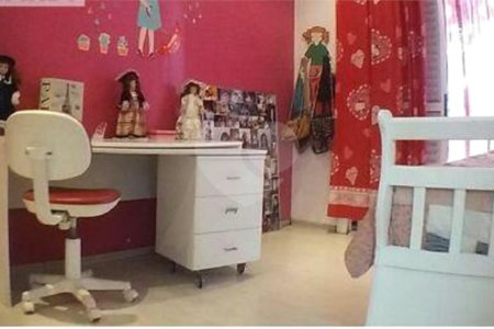 Casa à venda com 3 quartos, sendo 1 suíte,  no condomínio Aruã, Mogi das Cruzes - SP