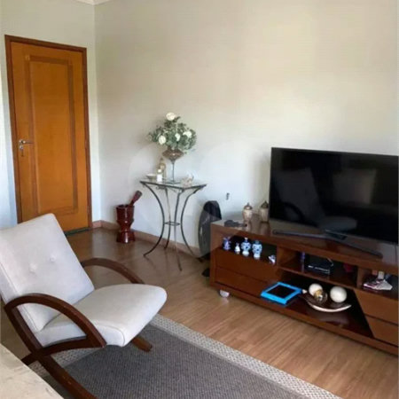 Apartamento em Atibaia com 2 dormitórios (1 suíte), 1 vaga de garagem, elevador, área de lazer com piscina