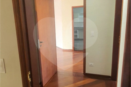 Apartamento à venda com 3 quartos, sendo 1 suíte, em Vila Paulicéia, São Paulo, SP