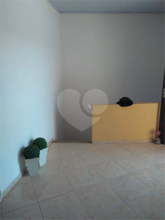 Sobrado à venda com 2 quartos em Jardim São José, Poá, SP