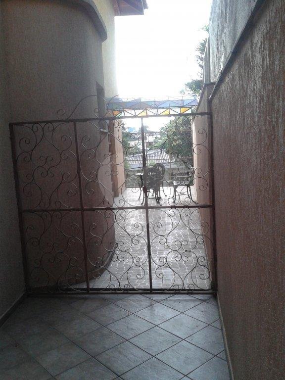 Sobrado à venda com 4 quartos, sendo 3 suítes, em Jardim São Bento, São Paulo, SP