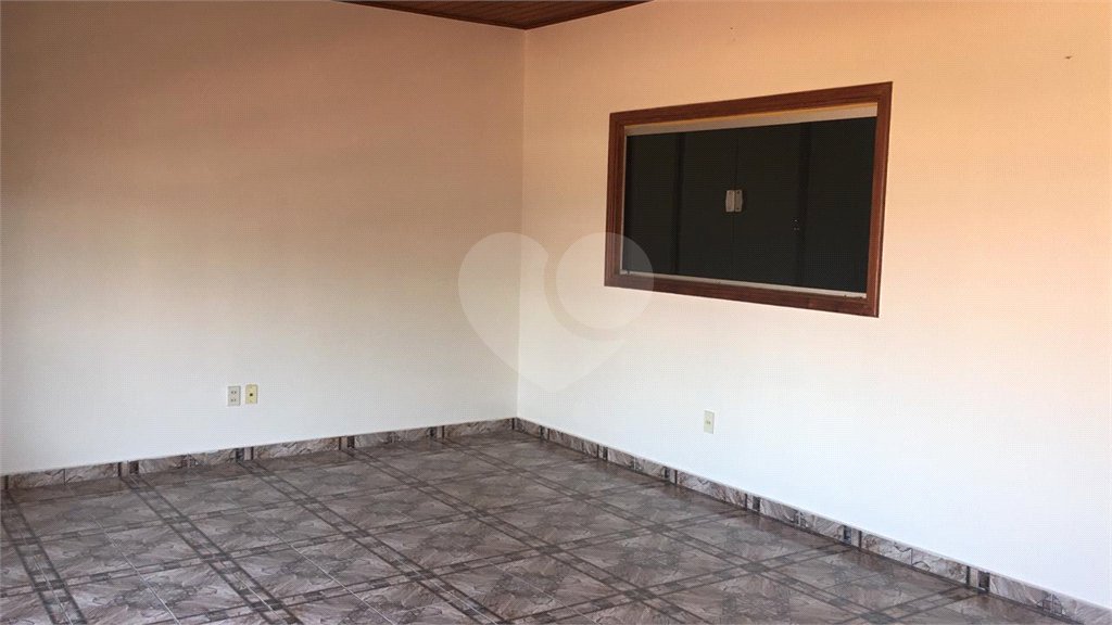 Sobrado à venda com 6 quartos, sendo 3 suítes, em Jardim Refúgio, Sorocaba, SP