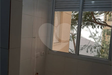 Apartamento à venda com 3 quartos em Vila dos Remédios, São Paulo, SP
