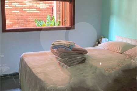 Casa à venda com 3 quartos, sendo 1 suíte,  em Pinheirinho, Vinhedo, SP