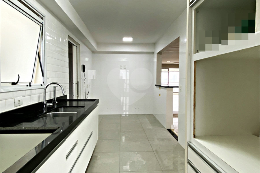 Apartamento à venda com 3 suítes em Santana, São Paulo, SP