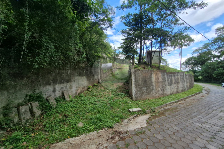 Casa à venda no condomínio Jardim da Montanha I, Mairiporã - SP