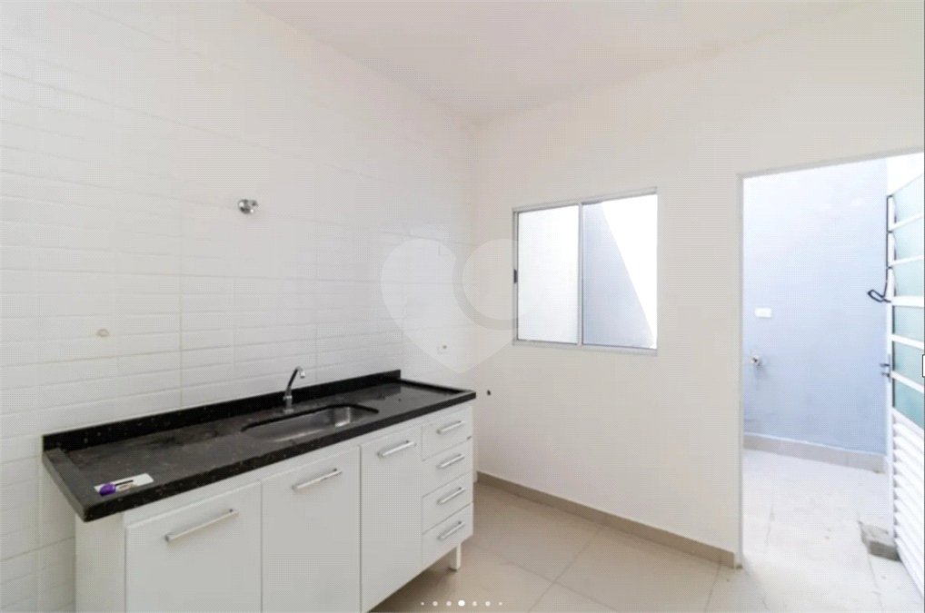 Casa à venda com 2 suítes no condomínio Dos Pássaros, São Paulo - SP