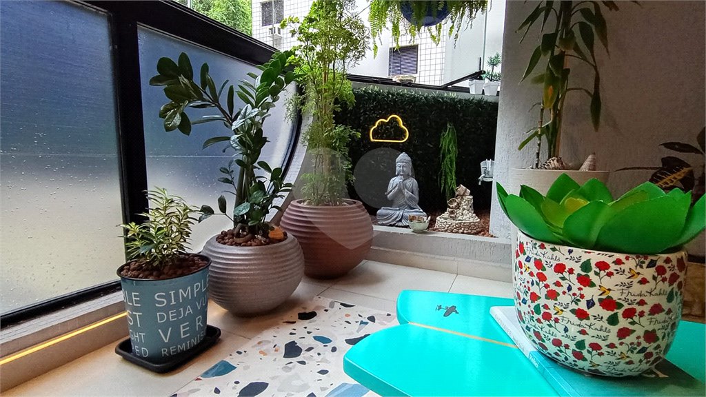 Apartamento à venda com 2 quartos, sendo 1 suíte, em Pitangueiras, Guarujá, SP