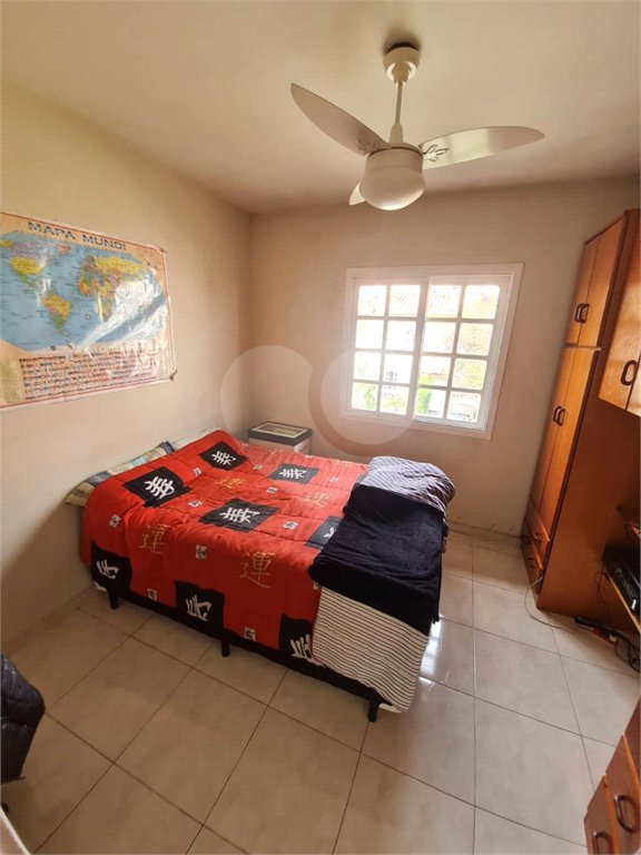 Casa à venda com 3 quartos, sendo 1 suíte, no condomínio Moradas do Ipê, São Paulo - SP