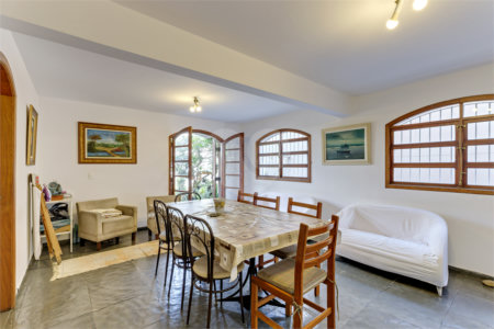 Casa à venda com 3 quartos, sendo 1 suíte, em Alto da Boa Vista, São Paulo, SP