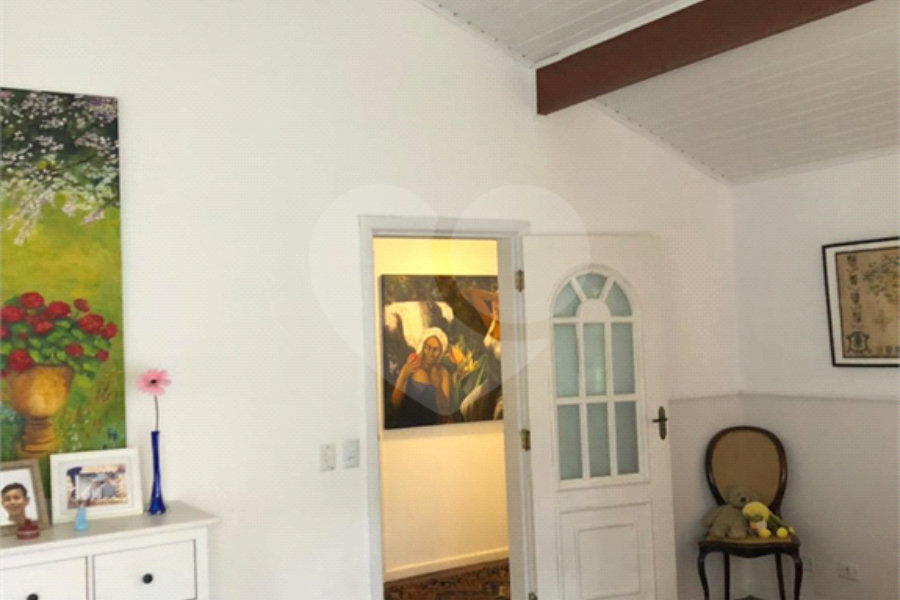 Casa Térrea à venda com 4 quartos, sendo 1 suíte, em Roseira, Mairiporã, SP