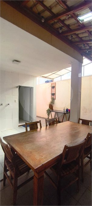 Sobrado à venda com 3 quartos, sendo 1 suíte, em Vila Libanesa, São Paulo, SP