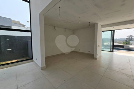Casa à venda com 4 quartos, sendo 3 suítes, no condomínio Alphaville Nova Esplanada 4, Votorantim - SP
