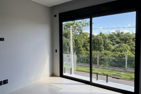 Casa à venda com 4 quartos, sendo 2 suítes, no condomínio Residencial Damha Belvedere, Presidente Prudente - SP