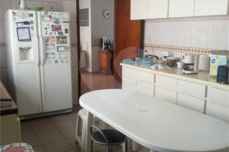 Casa Térrea à venda com 3 quartos, sendo 1 suíte,  em Jardim Prudência, São Paulo, SP