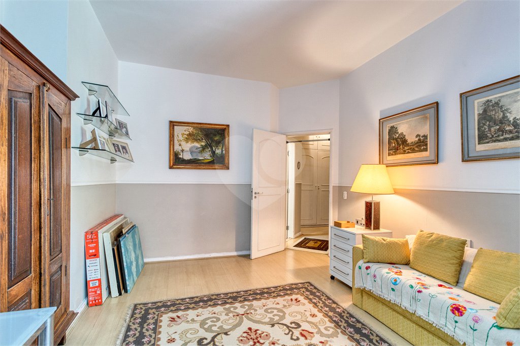 Casa à venda com 5 quartos, sendo 4 suítes, em Brooklin Velho, São Paulo, SP