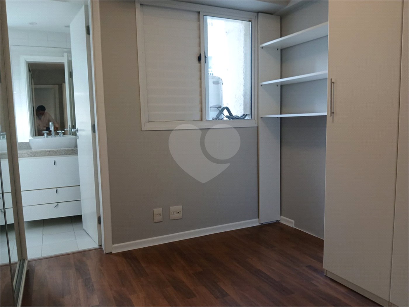 Cobertura à venda com 4 quartos, sendo 3 suítes,  em Cidade São Francisco, São Paulo, SP