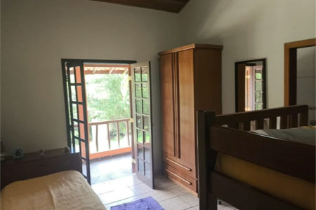 Casa à venda com 3 suítes no condomínio Granja Verediana, Ibiúna - SP