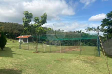 Casa à venda com 3 quartos, sendo 1 suíte, no condomínio Jardim Guarujá, Salto - SP