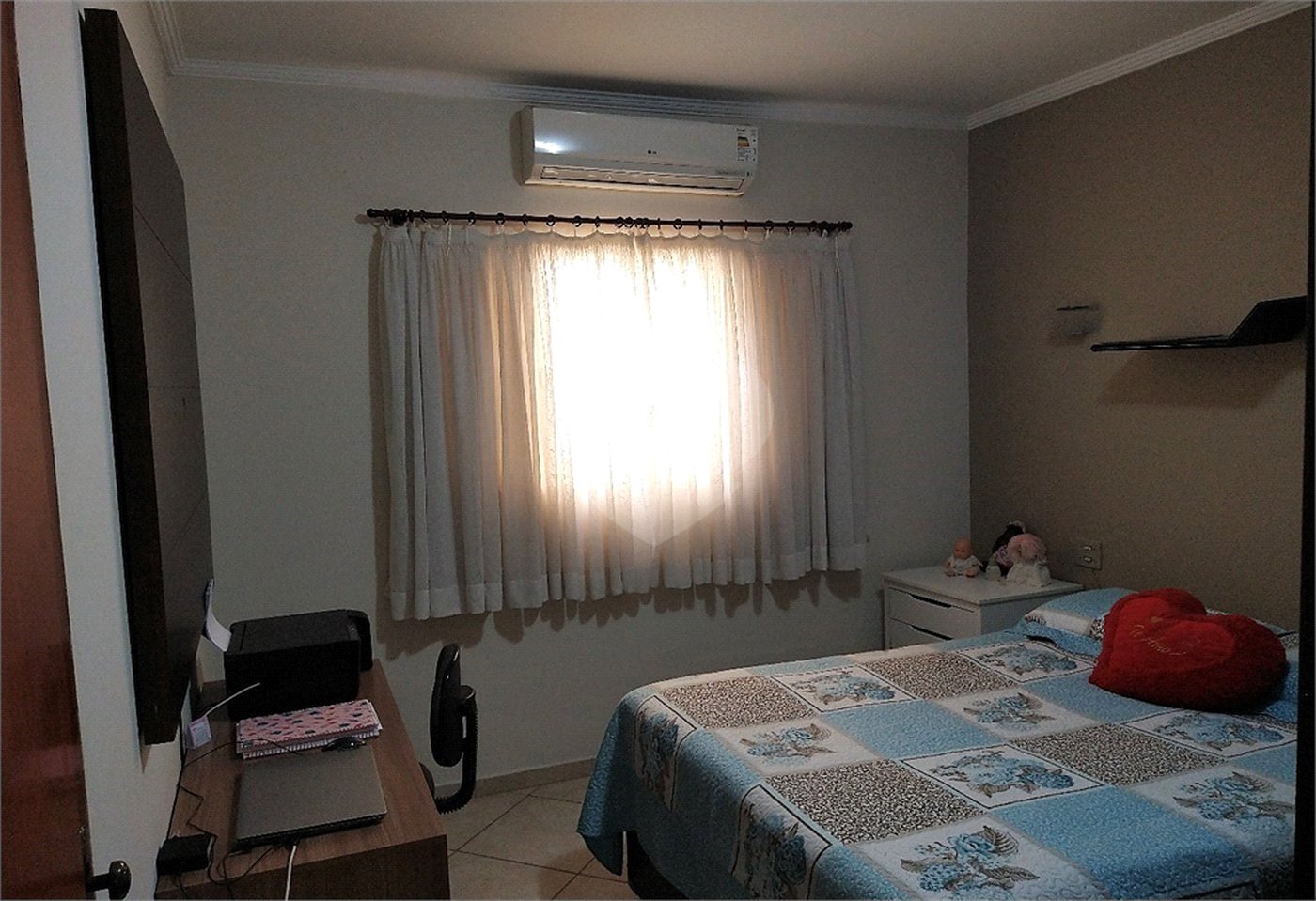 Sobrado à venda com 3 quartos, sendo 2 suítes, em Jardim Hubert, Indaiatuba, SP