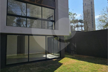 Casa à venda com 4 suítes no condomínio Cube Cidade Jardim, São Paulo - SP