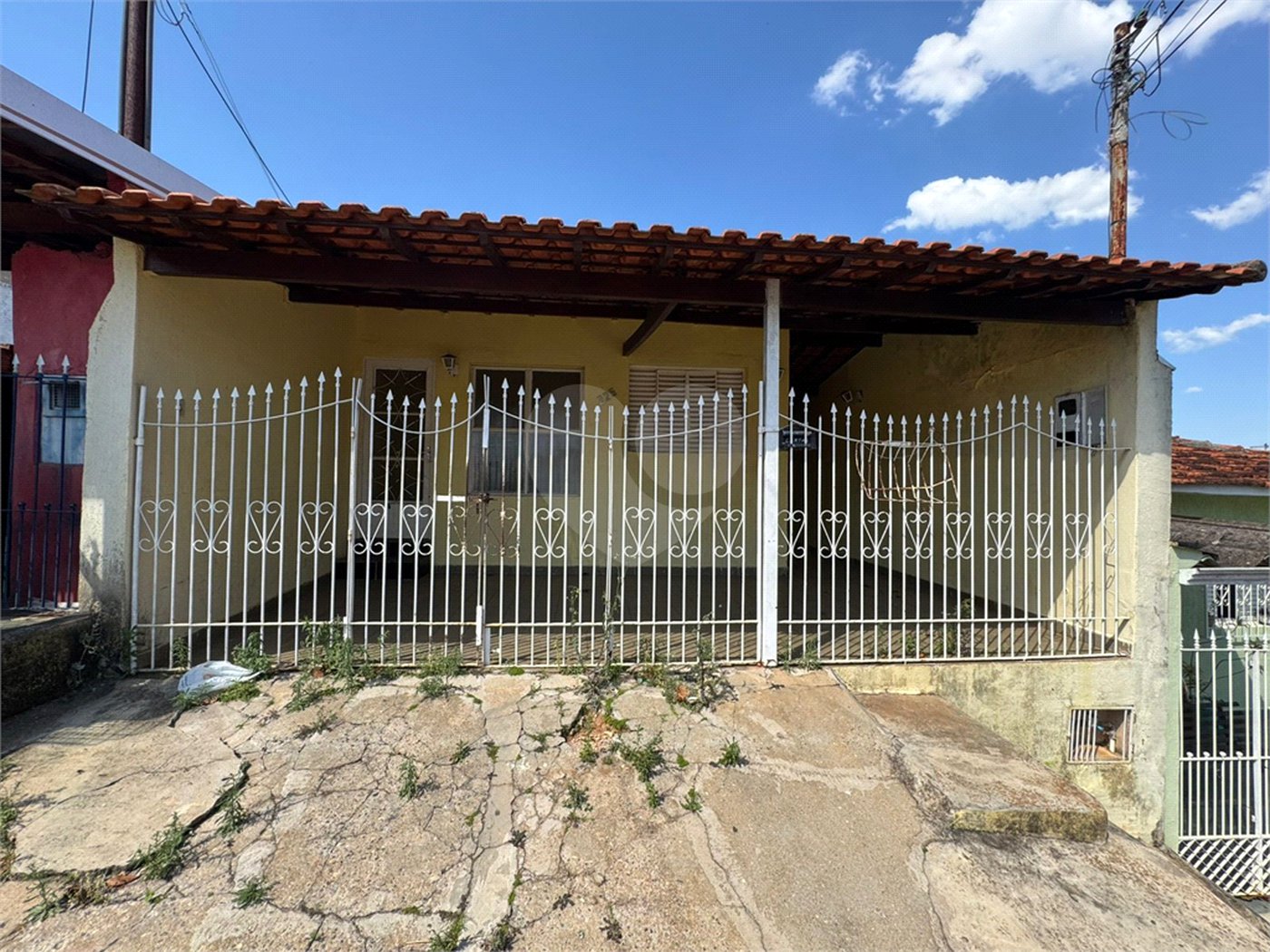 Casa à venda com 4 quartos, sendo 1 suíte, em Vila Maria, Itapetininga, SP