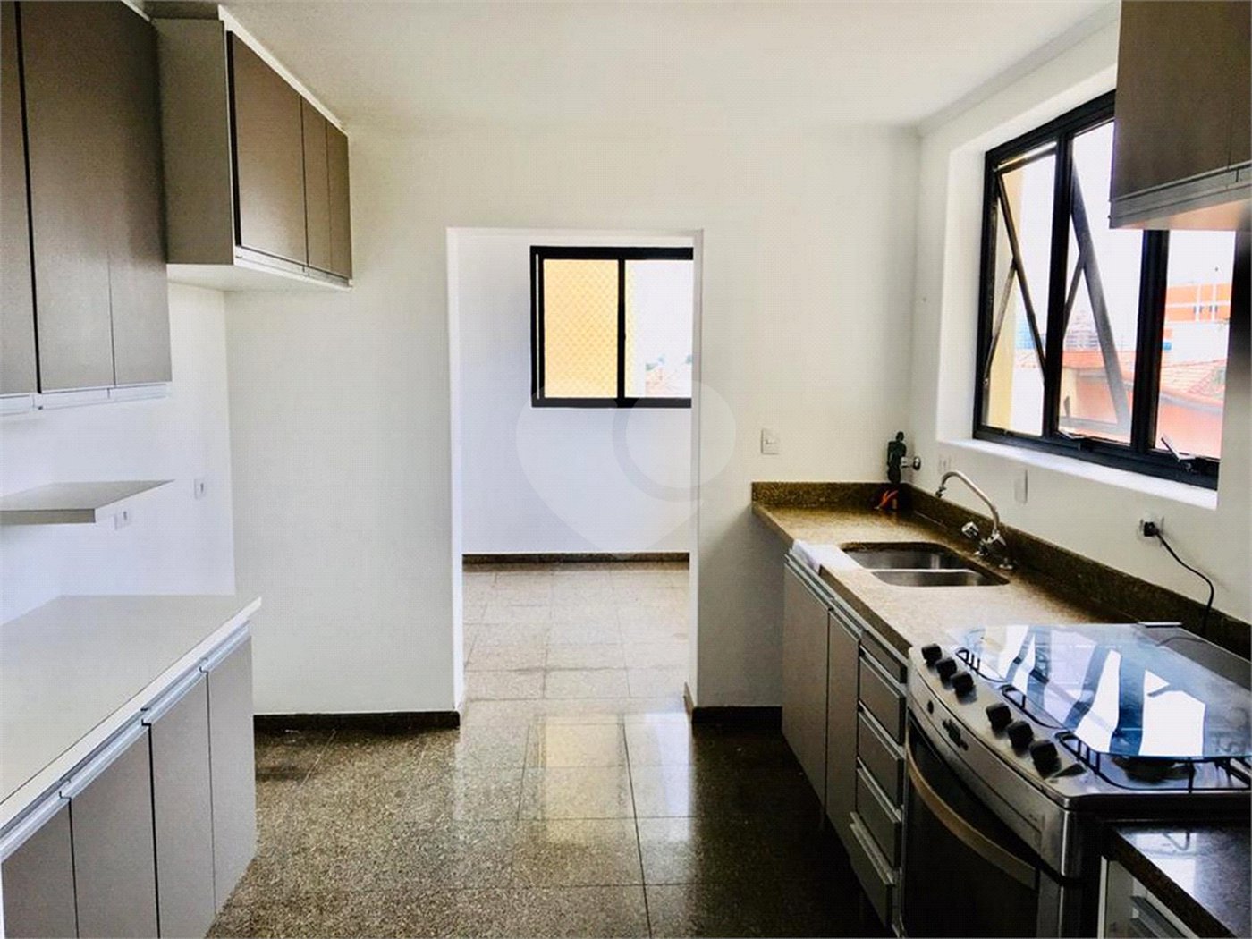 Apartamento à venda com 4 quartos, sendo 2 suítes, em Bosque da Saúde, São Paulo, SP