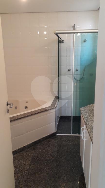 Casa para alugar com 3 suítes no condomínio Residencial Courtyard Village, São Paulo - SP