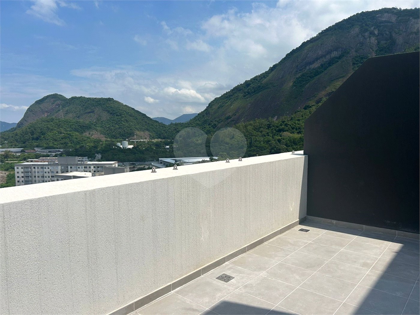 Cobertura à venda com 3 quartos, sendo 1 suíte, em Jacarepaguá, Rio de Janeiro, RJ