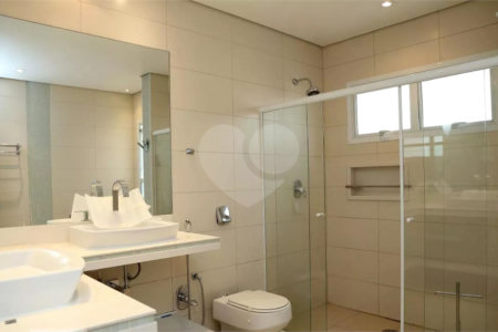 Casa à venda com 3 suítes no condomínio Residencial Morumbi, São Paulo - SP