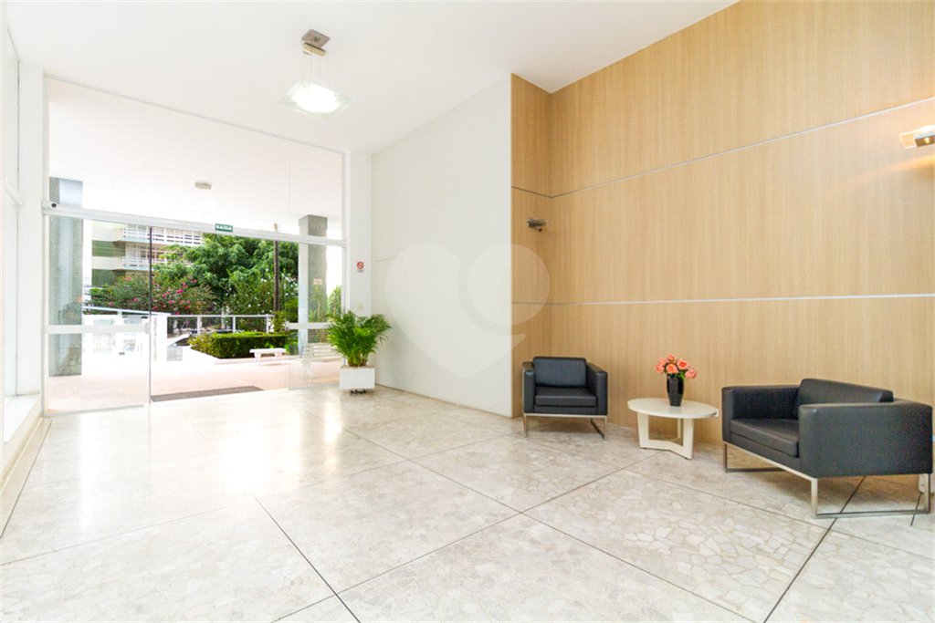 Apartamento à venda com 3 quartos, sendo 1 suíte, em Santa Cecília, São Paulo, SP