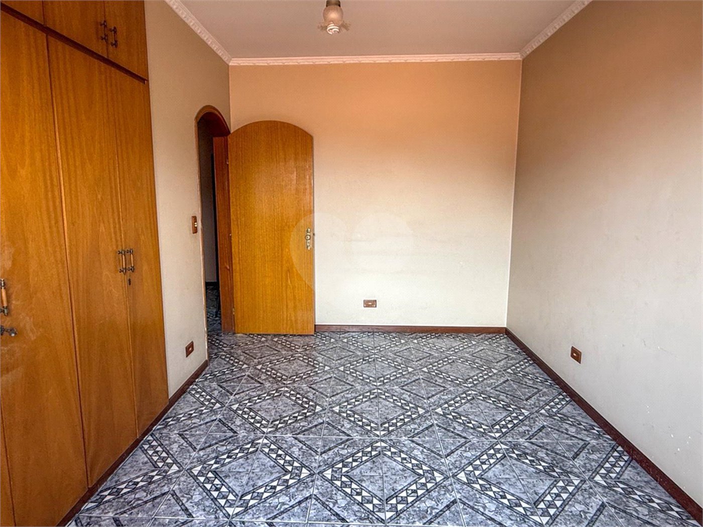 Sobrado à venda com 3 quartos, sendo 1 suíte, em Cidade Líder, São Paulo, SP
