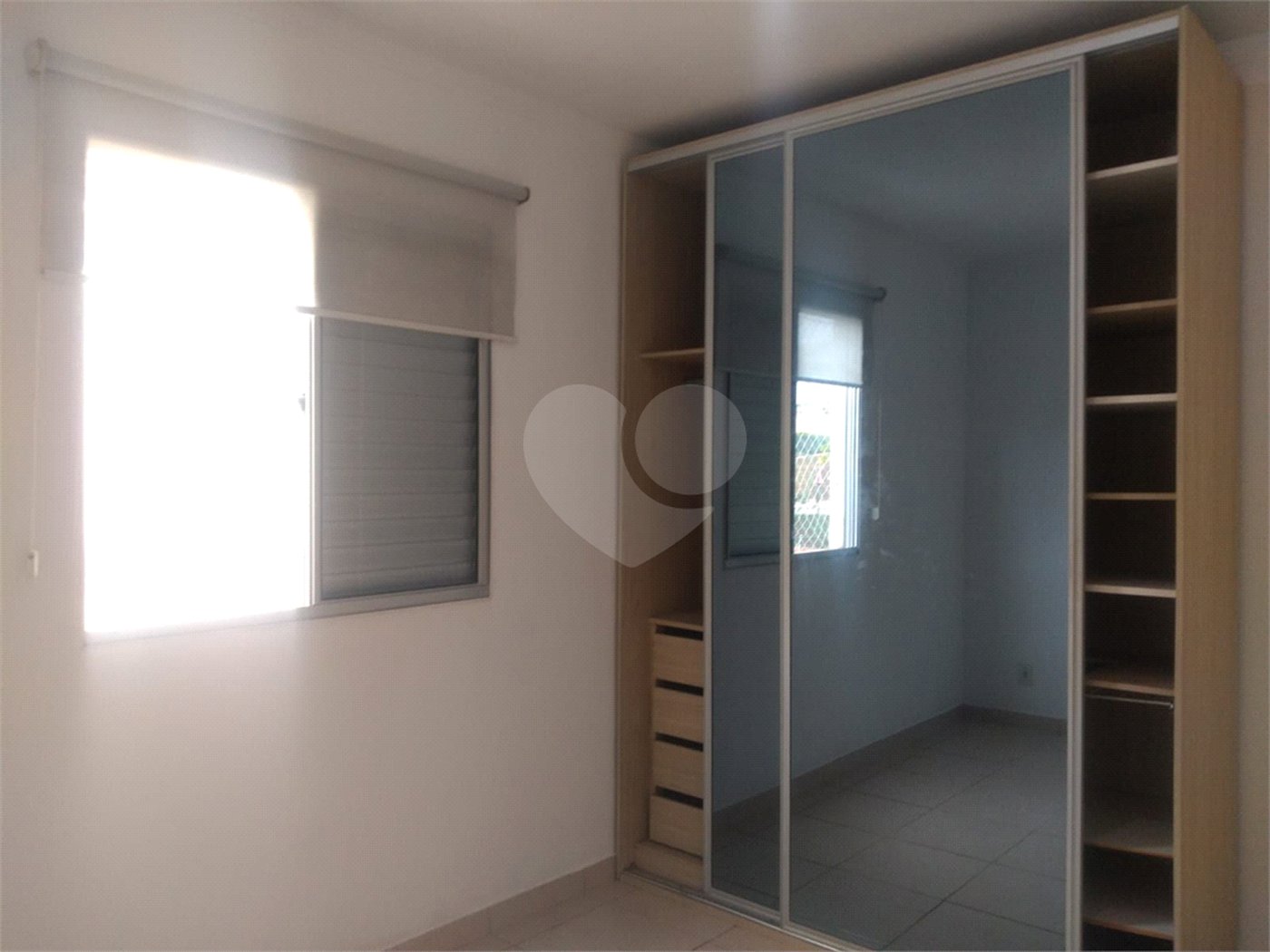 Apartamento à venda com 2 quartos, sendo 1 suíte,  em Vila Santana, Mogi das Cruzes, SP