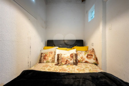 Casa à venda com 2 quartos, sendo 1 suíte, em Vila Mariana, São Paulo, SP