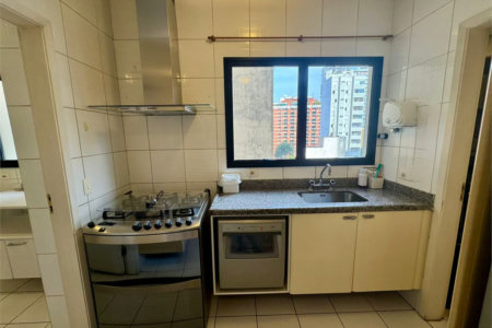 Apartamento à venda com 4 quartos, sendo 2 suítes, em Pinheiros, São Paulo, SP