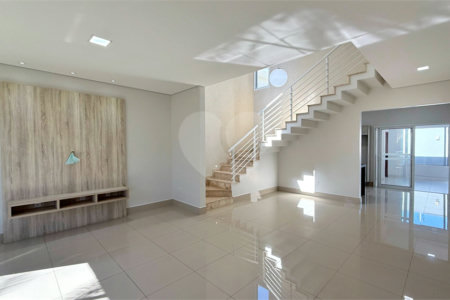 Casa à venda ou para alugar com 4 quartos, sendo 1 suíte, no condomínio Jardim Residencial Dona Lucilla, Indaiatuba - SP