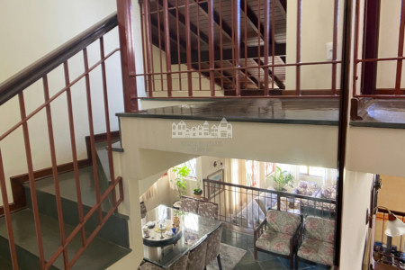 Casa à venda com 3 quartos, sendo 1 suíte, com vista deslumbrante em Recreio Maristela, Atibaia
